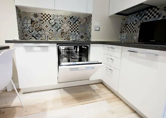 Bighetti Living 아파트 *